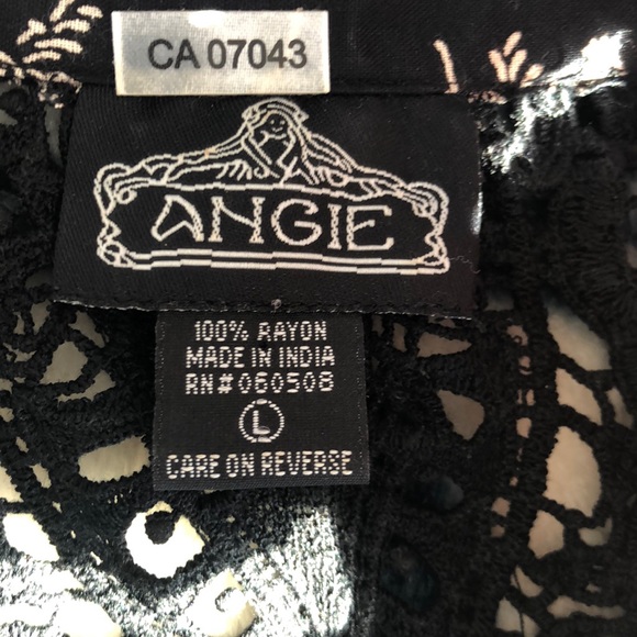 Angie floral dress with crochet back detailing - Picture 3 of 3